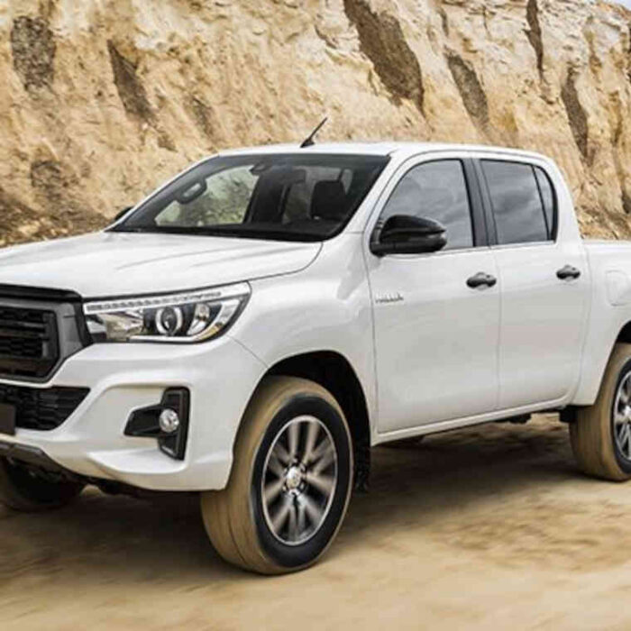 CAMIONETA TOYOTA HILUX 4X4